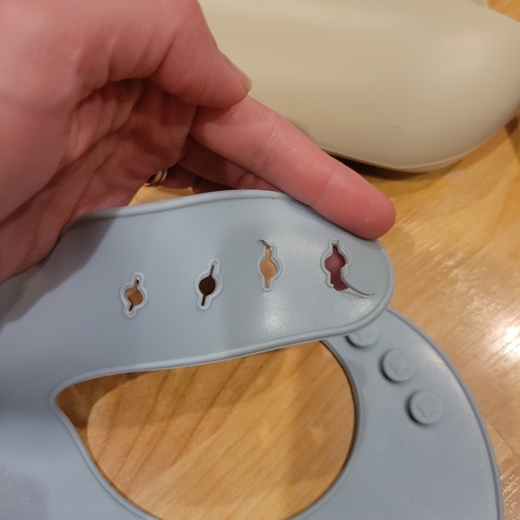 Silicone Baby Bib Bundle - Picture 2 of 7